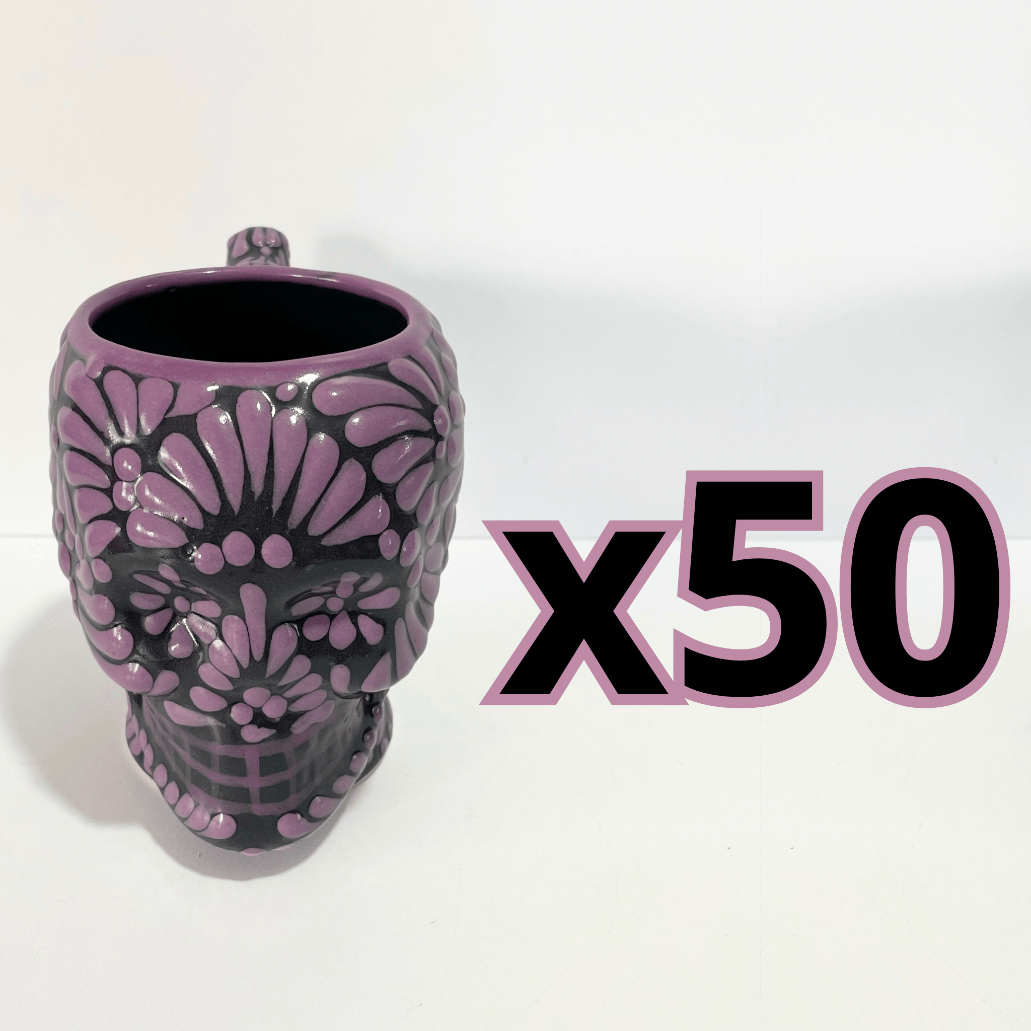 TAZA FORMA DE CRANEO FONDO NEGRO MIK MORADO