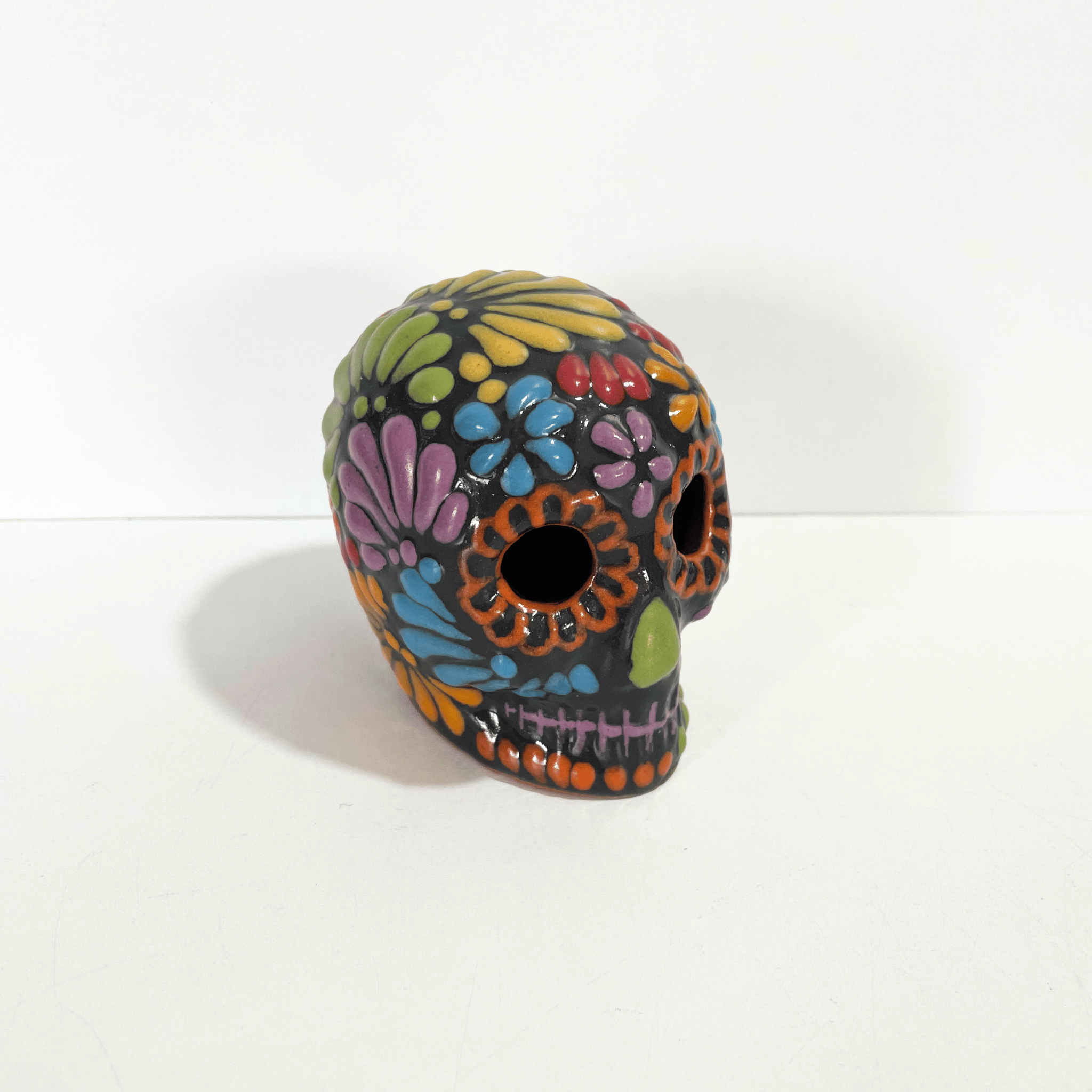 CALAVERA MEDIANA FONDO NEGRO MIK MULTICOLOR