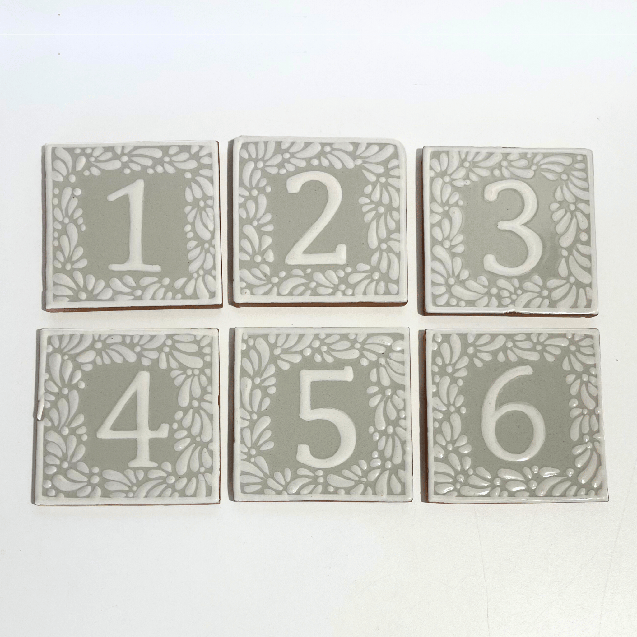 MOSAICOS NUMEROS PARA MESA 10 CM FONDO TRADICIONAL MIK CENEFA BLANCO