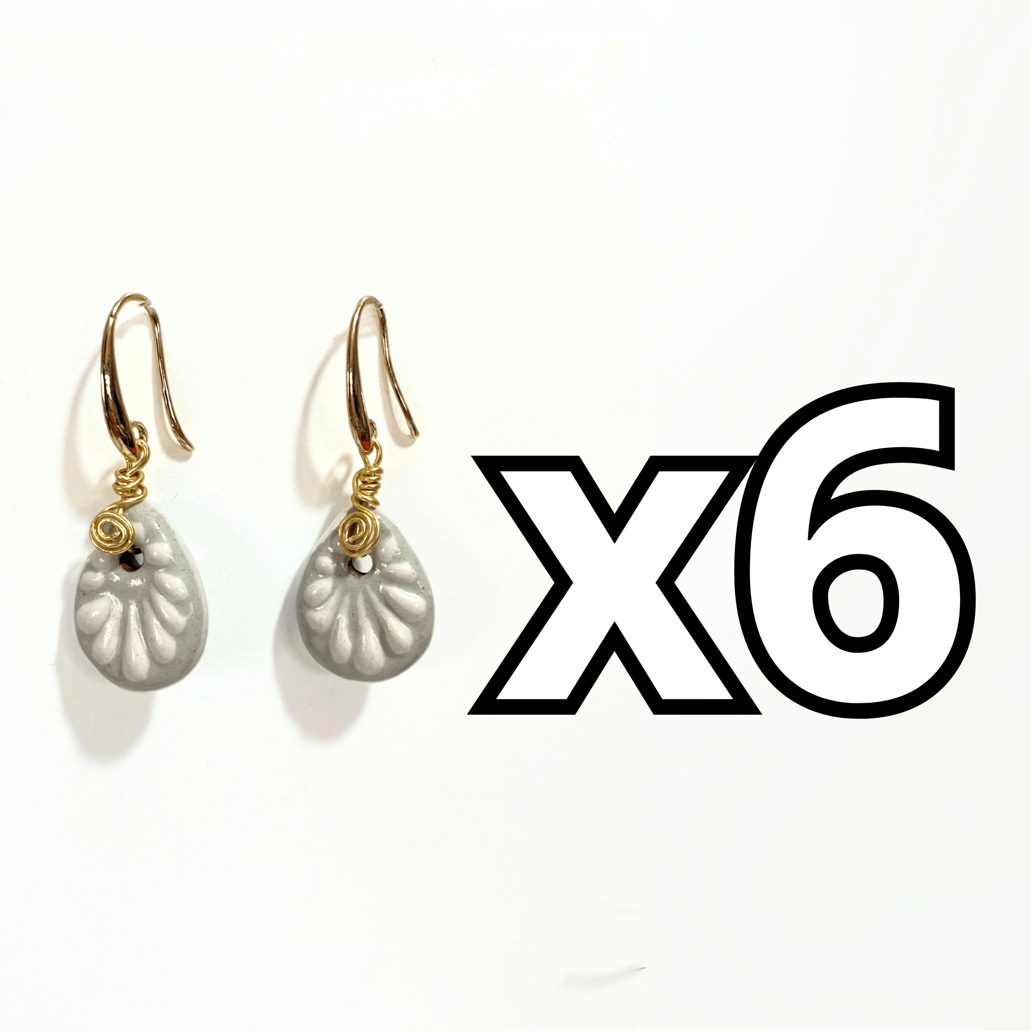 ARETES GOTA PLANA FONDO TRADICIONAL DECORADO BLANCO