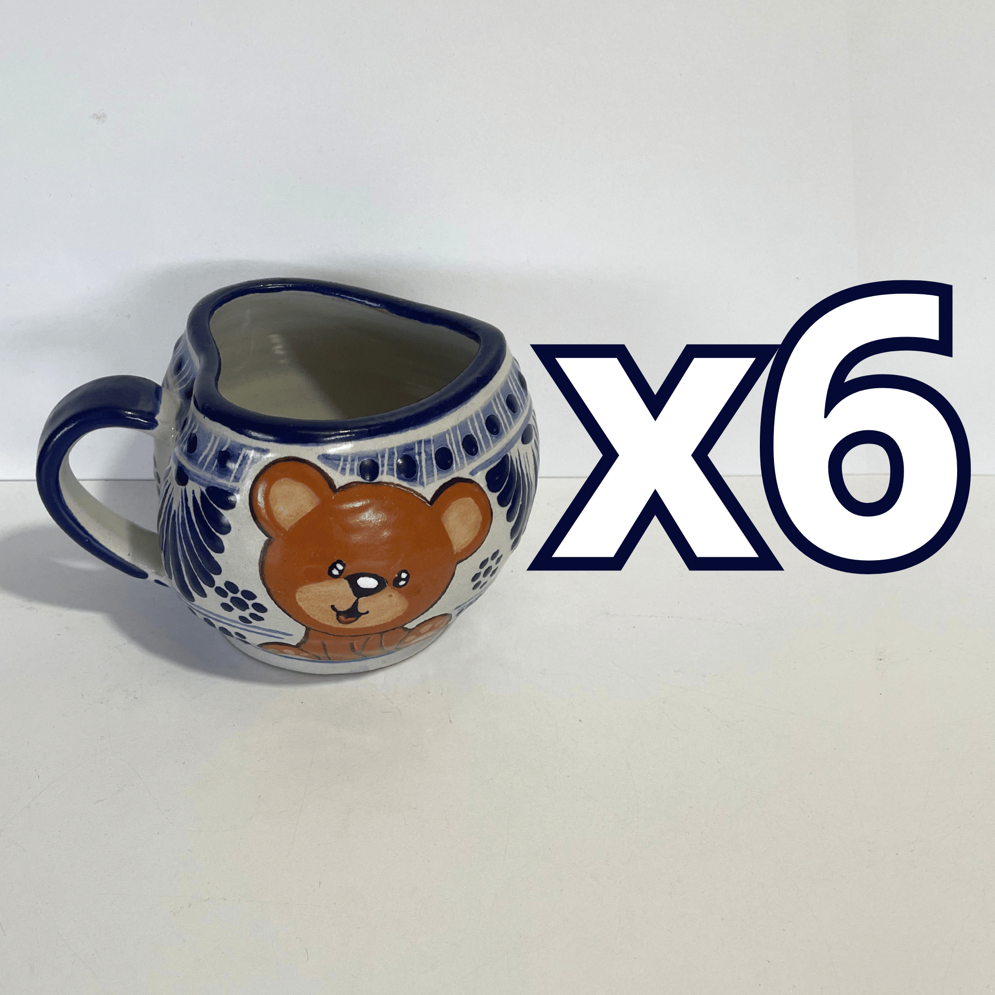 TAZA FORMA CORAZON CHOCOLATERA GRANDE FONDO TRADICIONAL CENEFA AZUL COBALTO OSITO COMPLETO