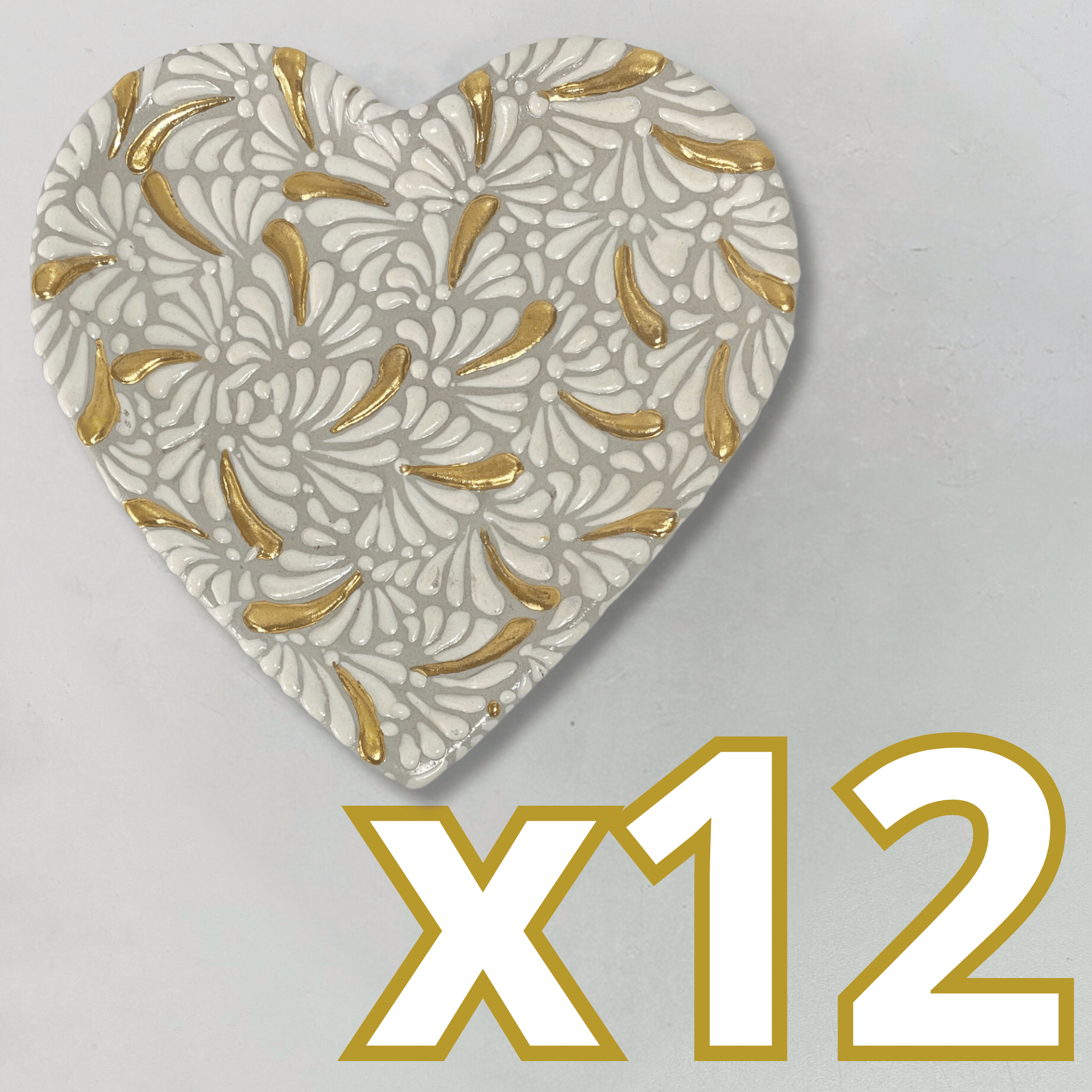 PLATO DE CORAZON 16 CM FONDO BLANCO MIK BLANCO DESTELLOS DE ORO