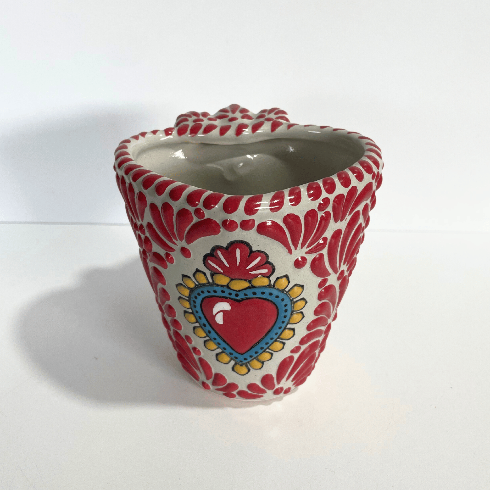 TAZA FORMA DE CORAZON FONDO TRADICIONAL MIK ROJO SAGRADO CORAZON