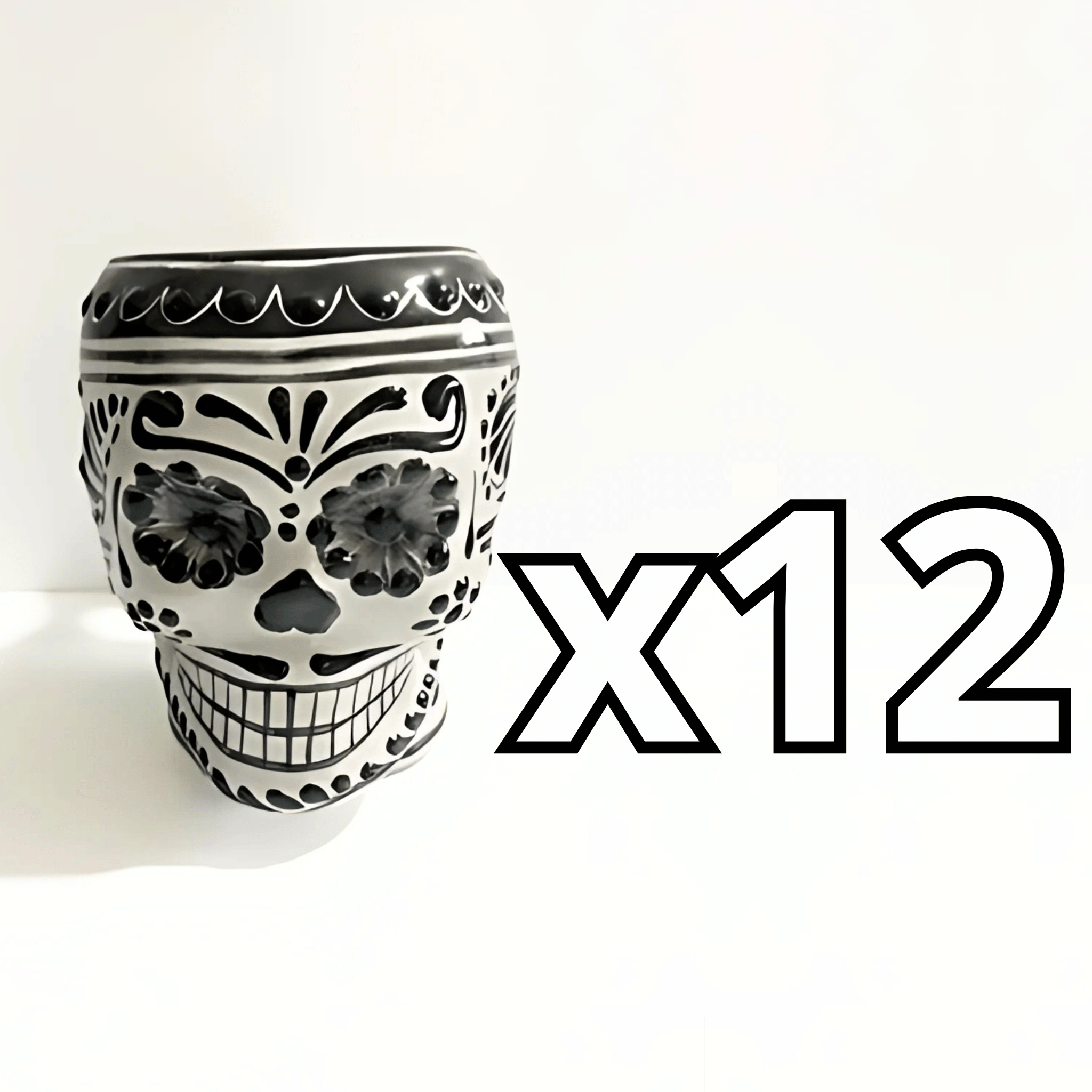 TAZA FORMA DE CRANEO FONDO TRADICIONAL DECORADO NEGRO