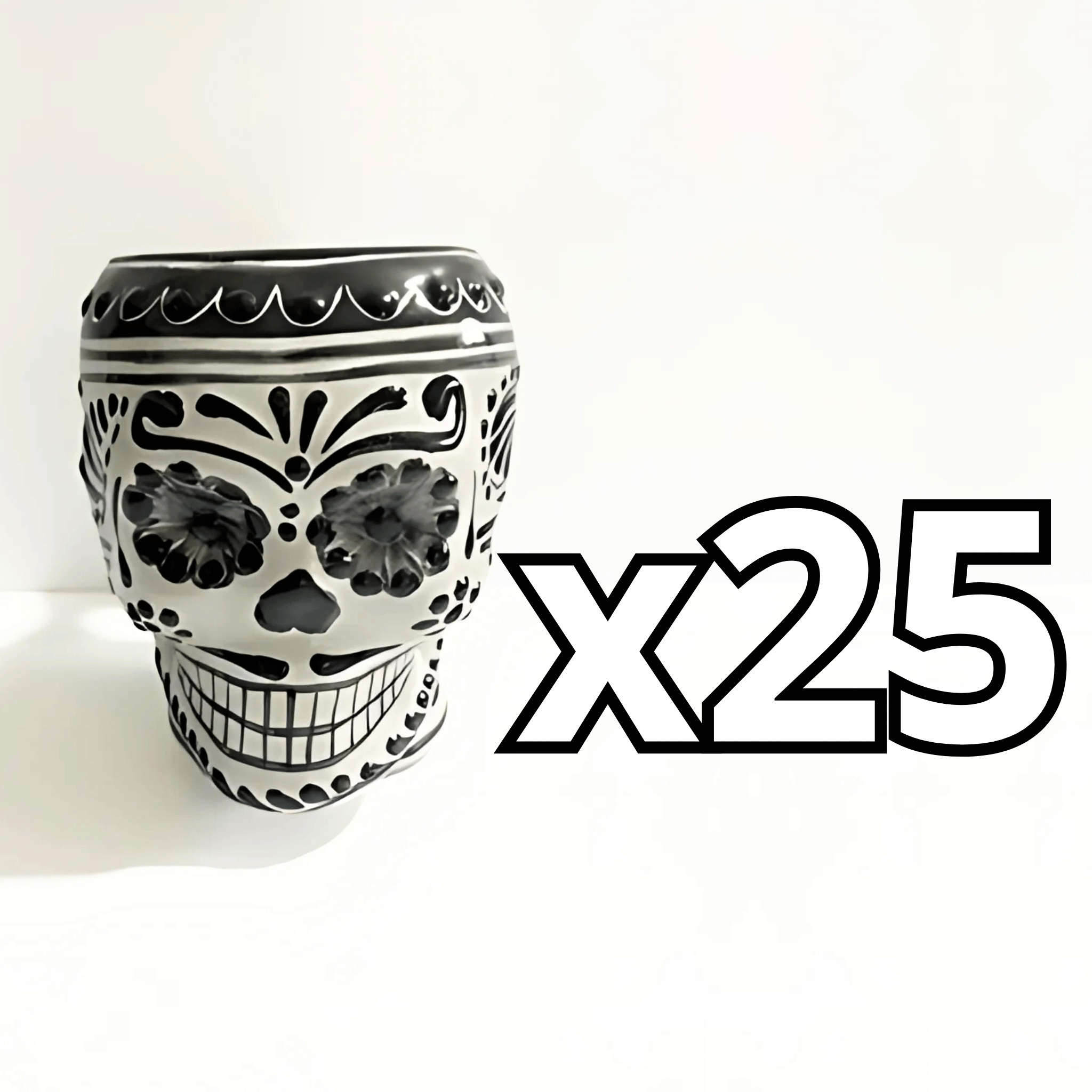 TAZA FORMA DE CRANEO FONDO TRADICIONAL DECORADO NEGRO