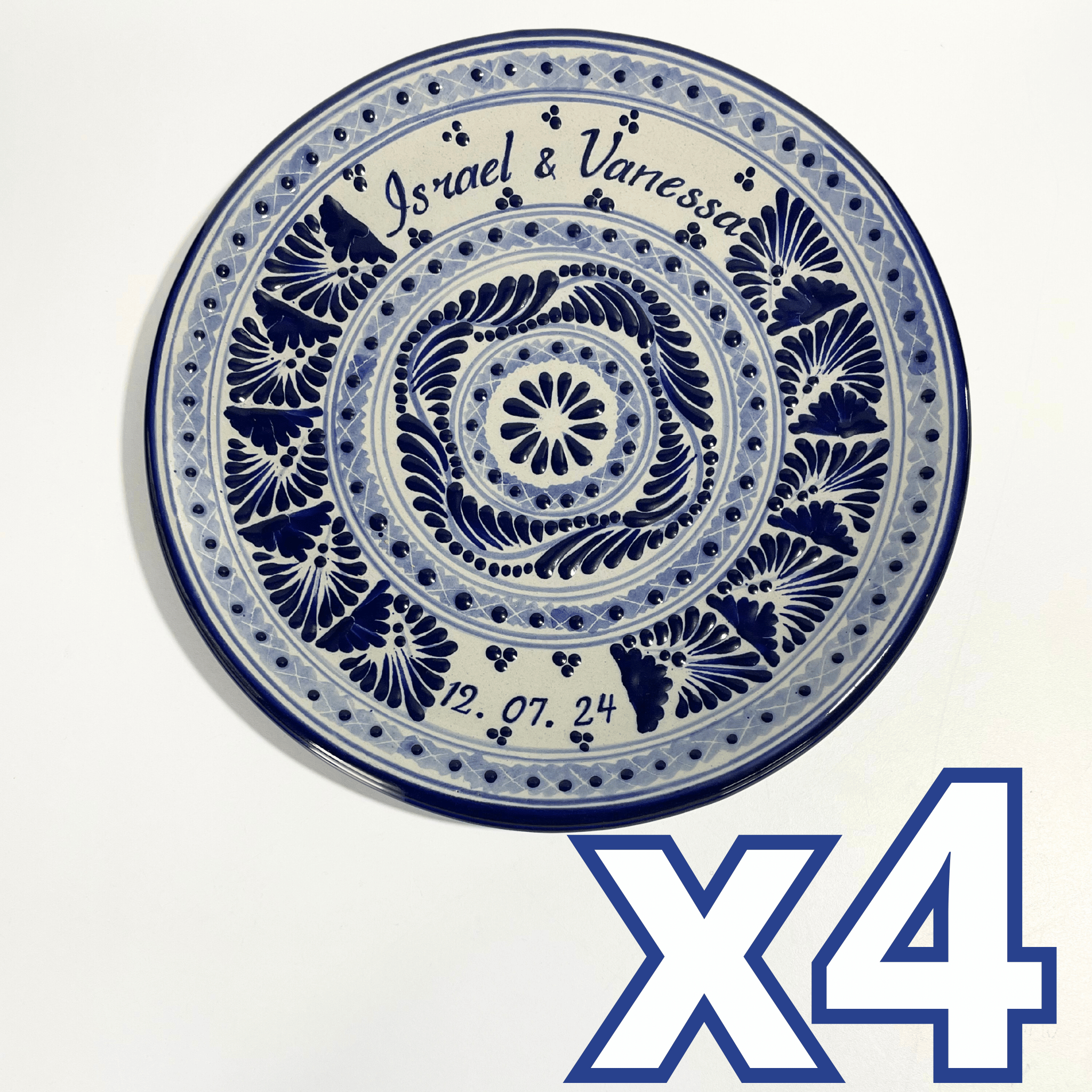 PLATO PLANO PERSONALIZADO FONDO TRADICIONAL CENEFA AZUL COBALTO  NOMBRES Y FECHA