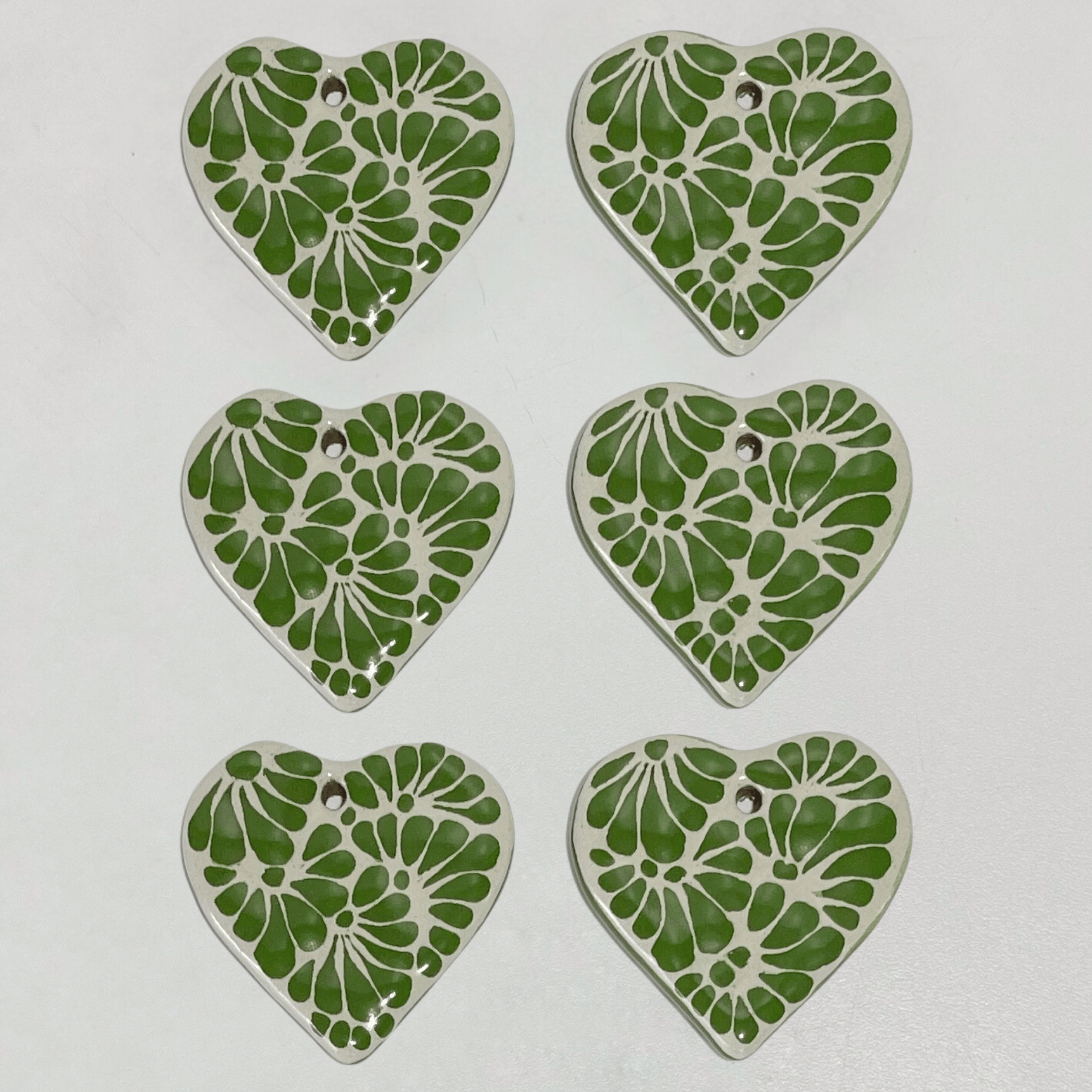 CORAZON PLANO CERRADO 4.5 CM FONDO TRADICIONAL MIK VERDE BANDERA