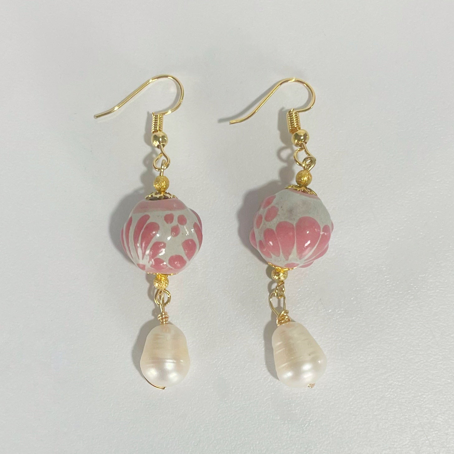 ARETES ESFERA FONDO TRADICIONAL MIK ROSA CON PERLA DEL RIO